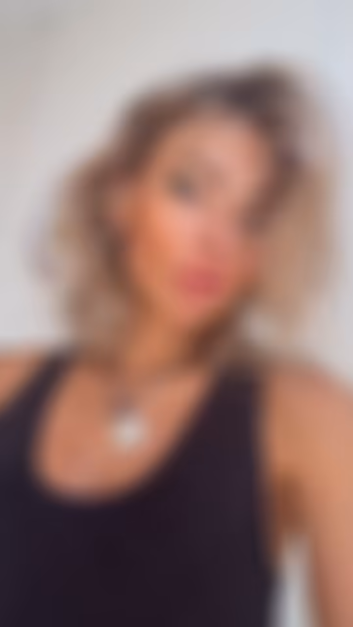 Irina femme ukrainienne brune