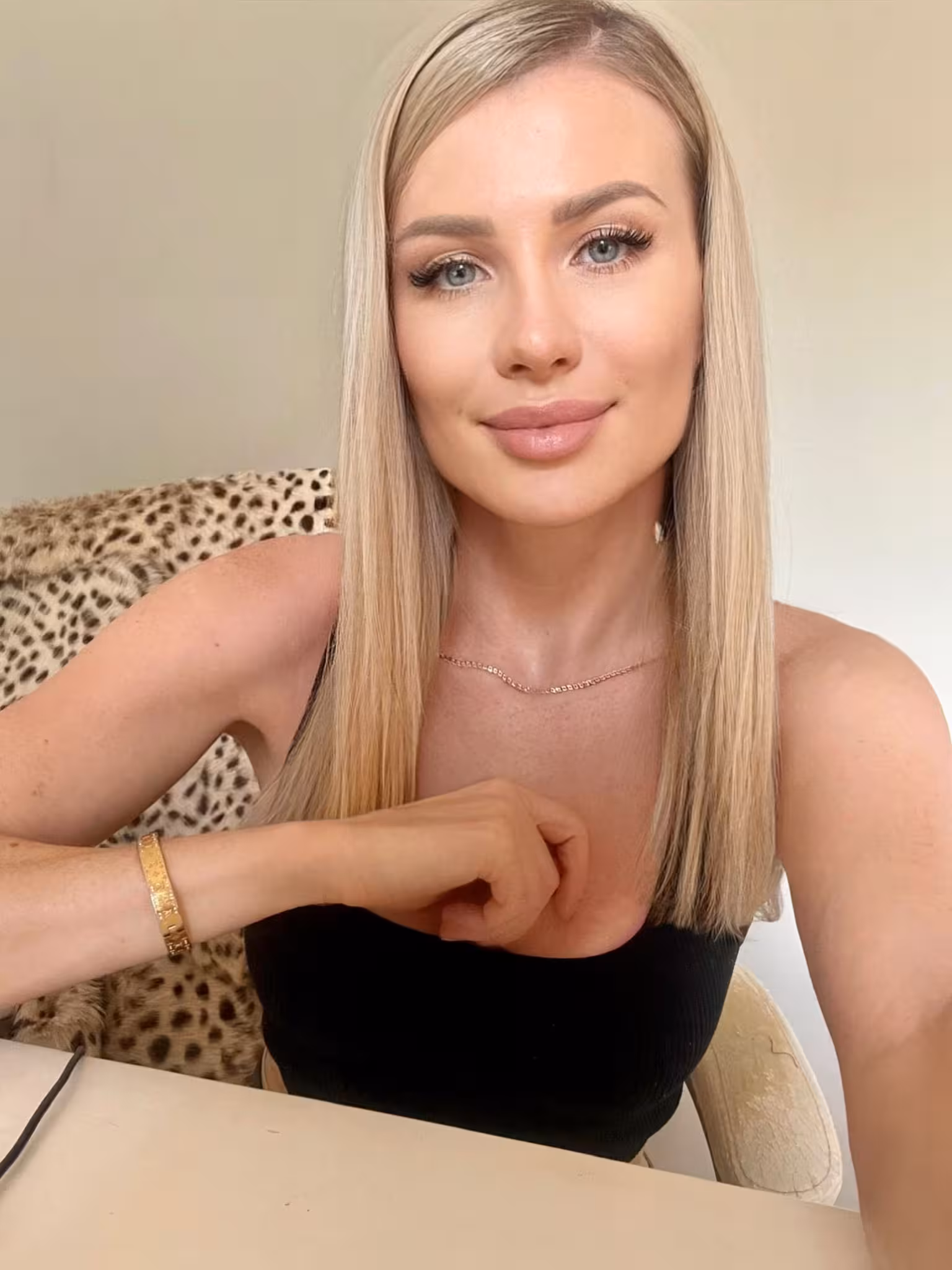 Karolina ukrainienne femme