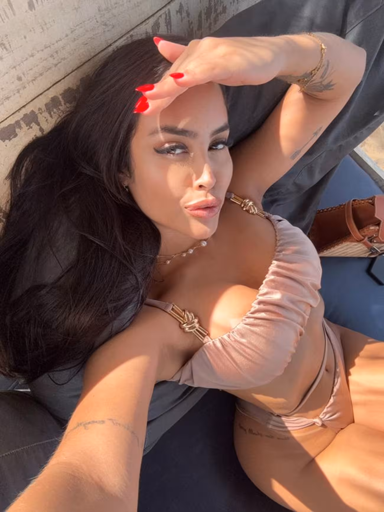 Raquel femmes russes en france