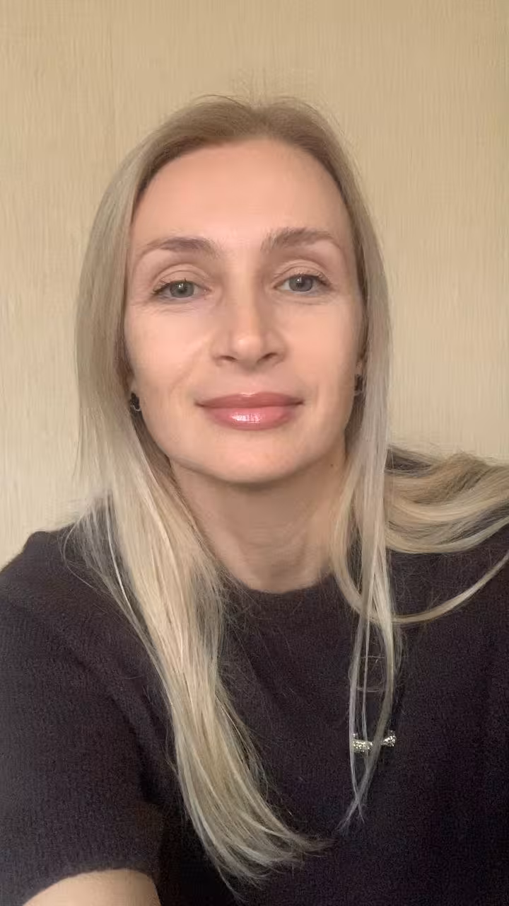 Oksana femme ukrainienne traditionnelle