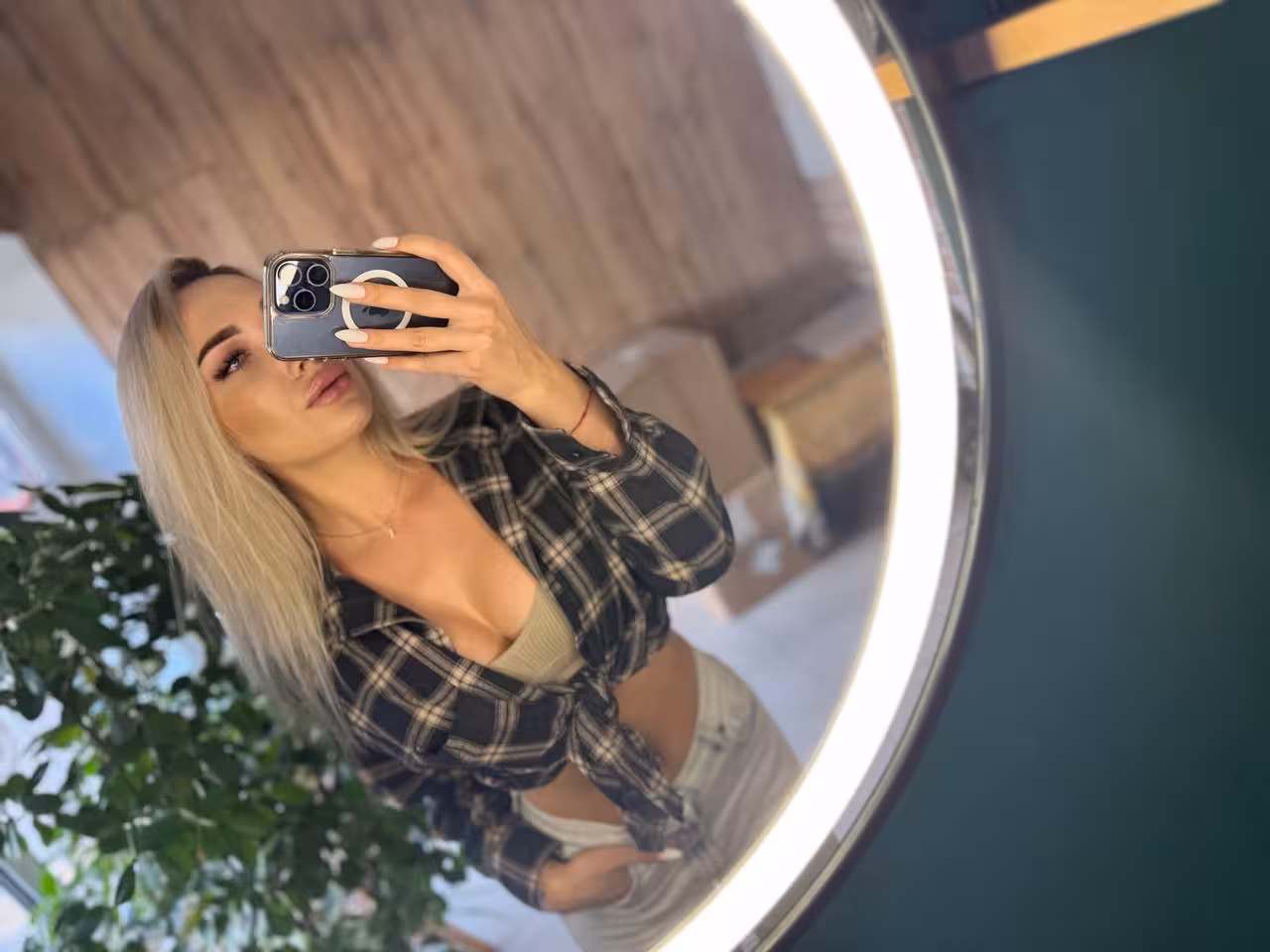 Angelina femme ukrainienne suisse