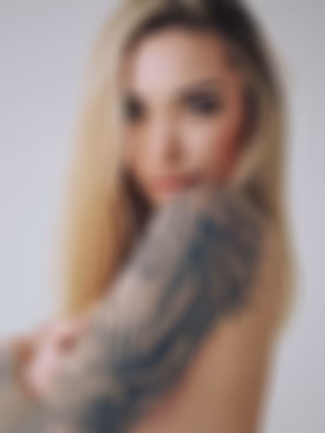 Angelina femme ukrainienne suisse