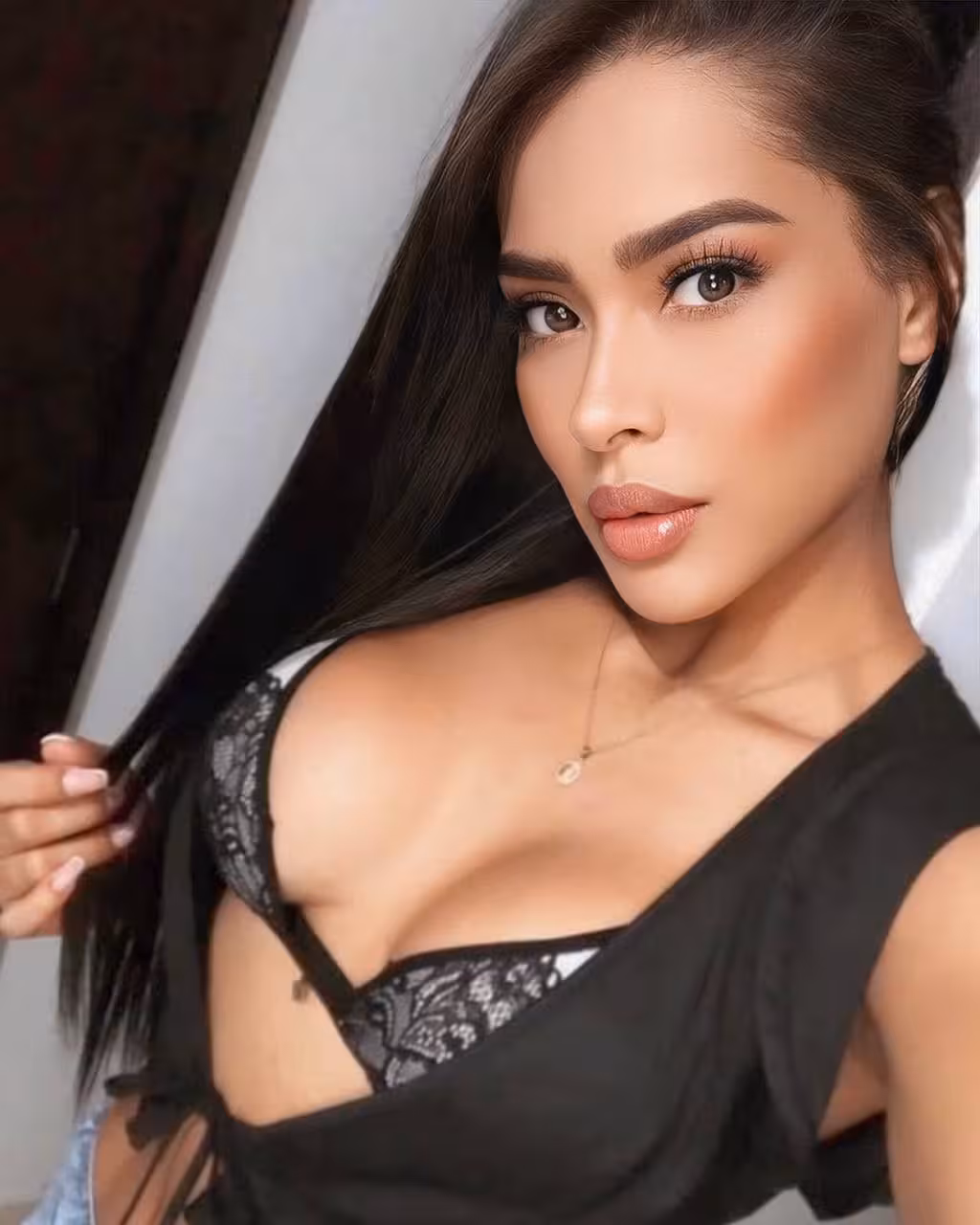 MELISA 33 Medellin Colombia Je cherche un homme à aimer et à épouser