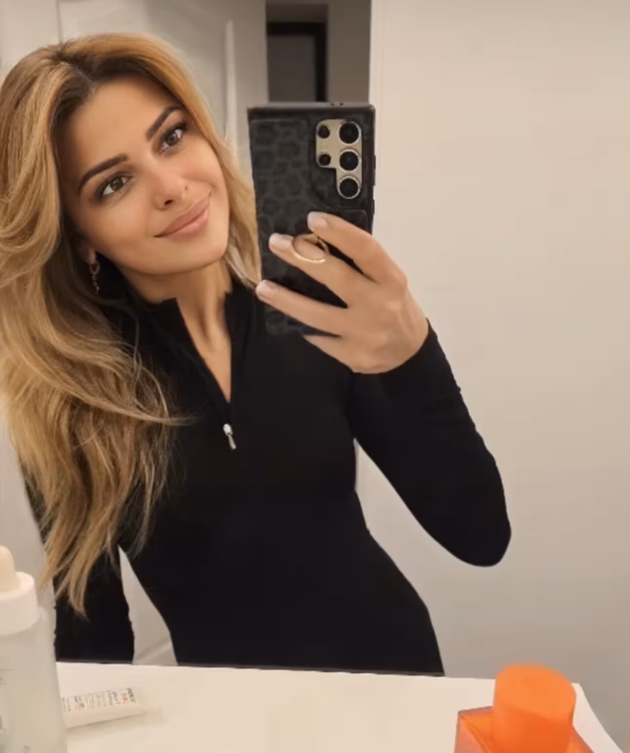 Olha 42 Liepaja Latvia Je cherche un homme pour me sentir en sécurité