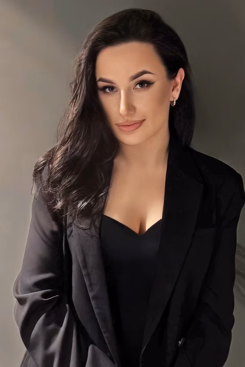 Roksolana 29 Kyiv  Ukraine Je cherche un homme pour me sentir en sécurité