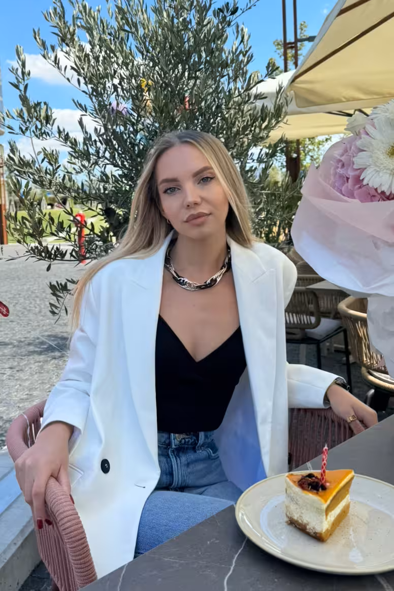 Yulia 28 Bratislava Slovakia Je cherche un homme pour rire ensemble