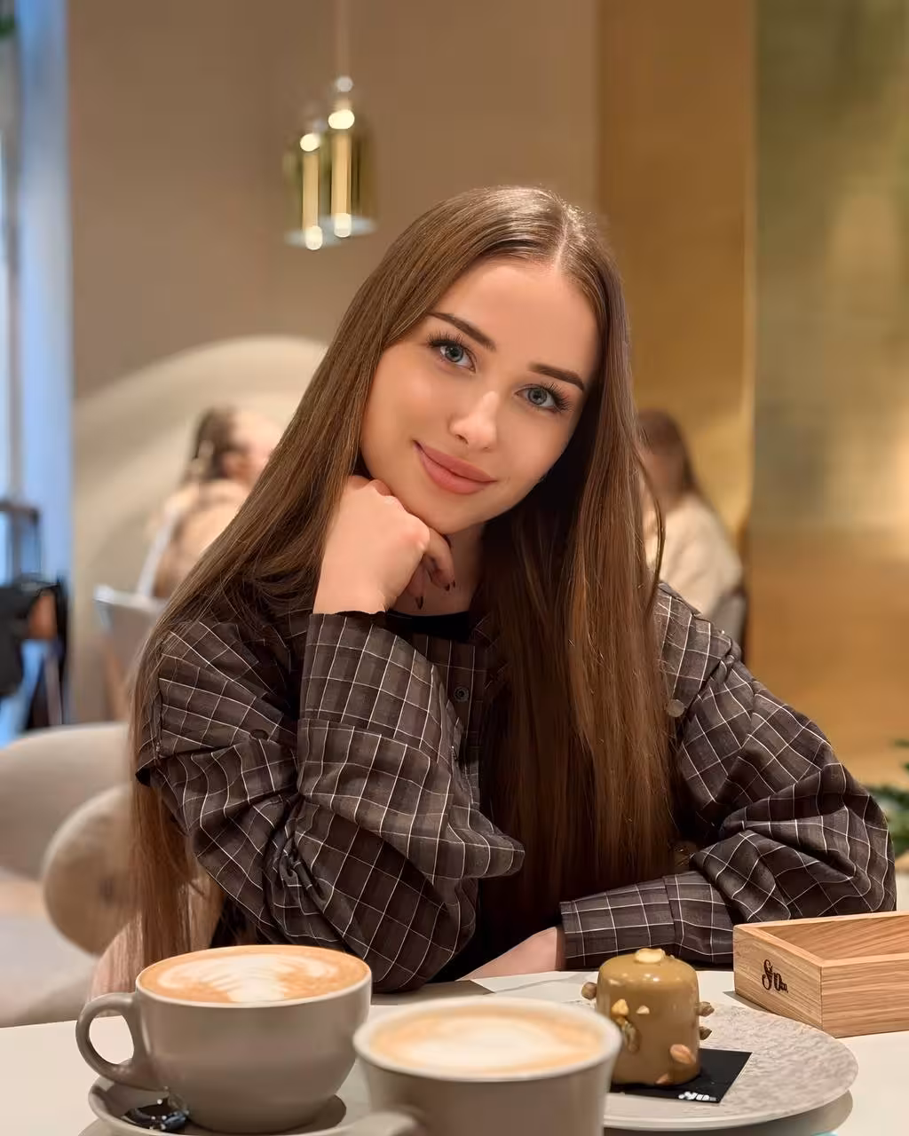 Veronika 21 Ivano-Frankivsk Ukraine Je cherche un homme pour un chemin de vie