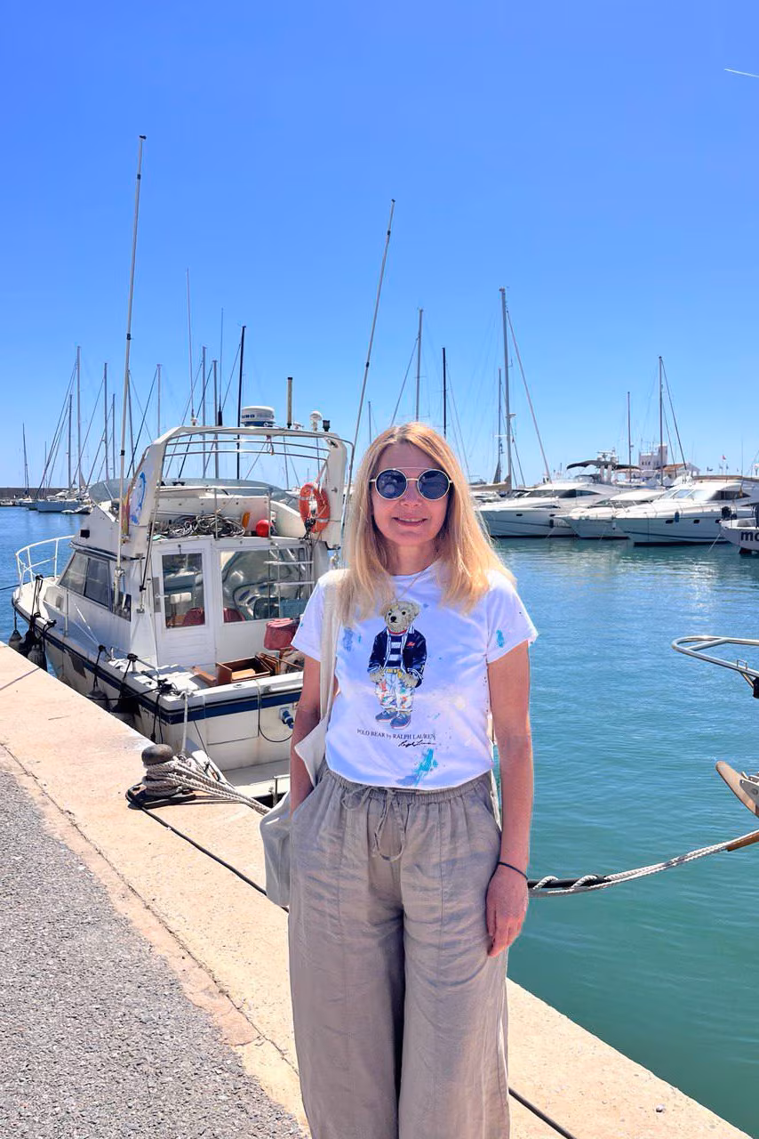 Alena 58 Kyiv  Ukraine Je cherche un homme avec qui partager mes rêves