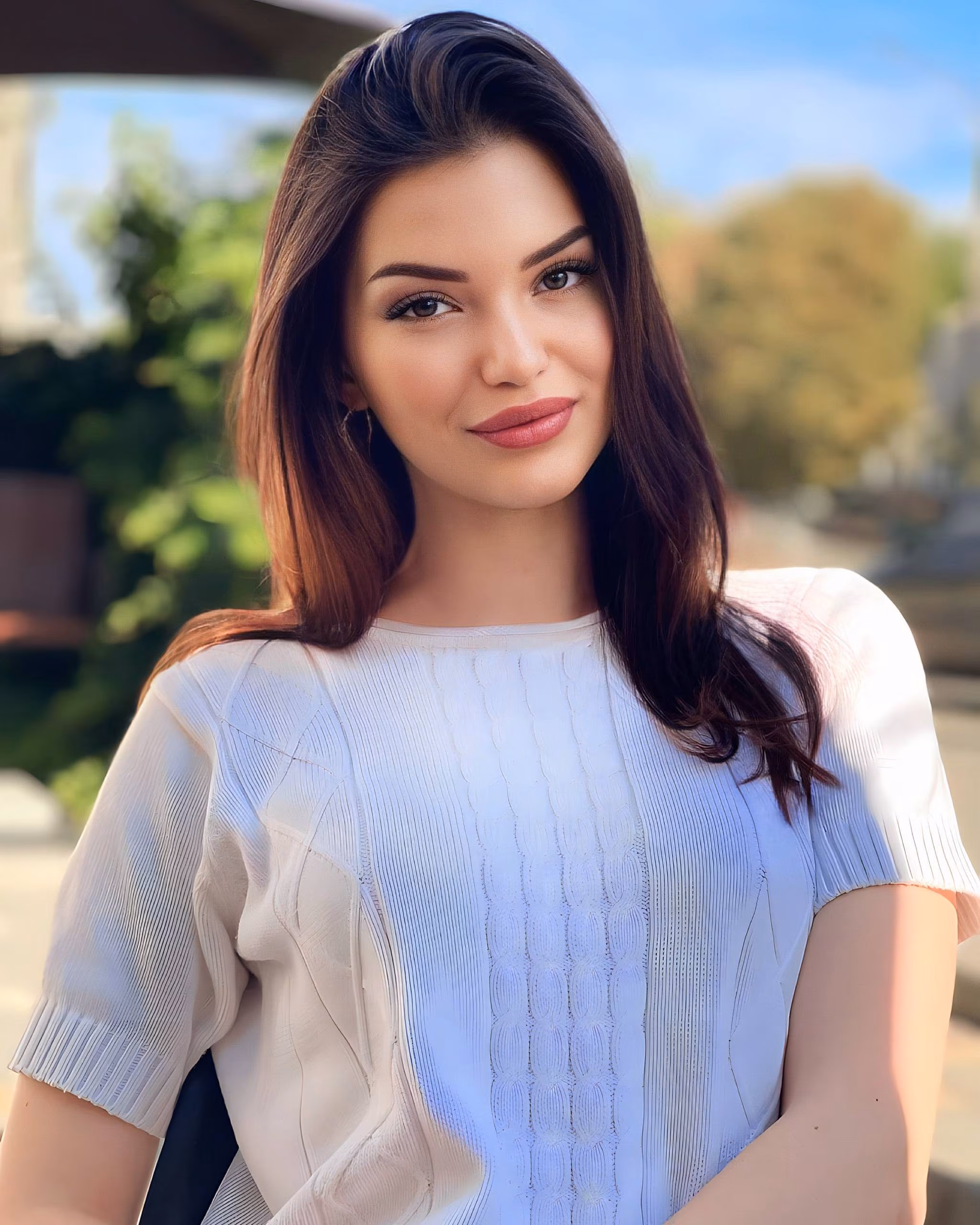 Alina 19 Sumy Ukraine Je cherche un homme pour l'amour et la confiance