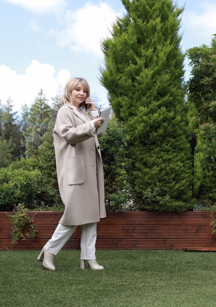 Olena 48 Dublin Ireland Je cherche un homme pour trouver le bonheur