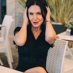 Irina 42 Desenzano del Garda Italy Je cherche un homme pour un avenir stable