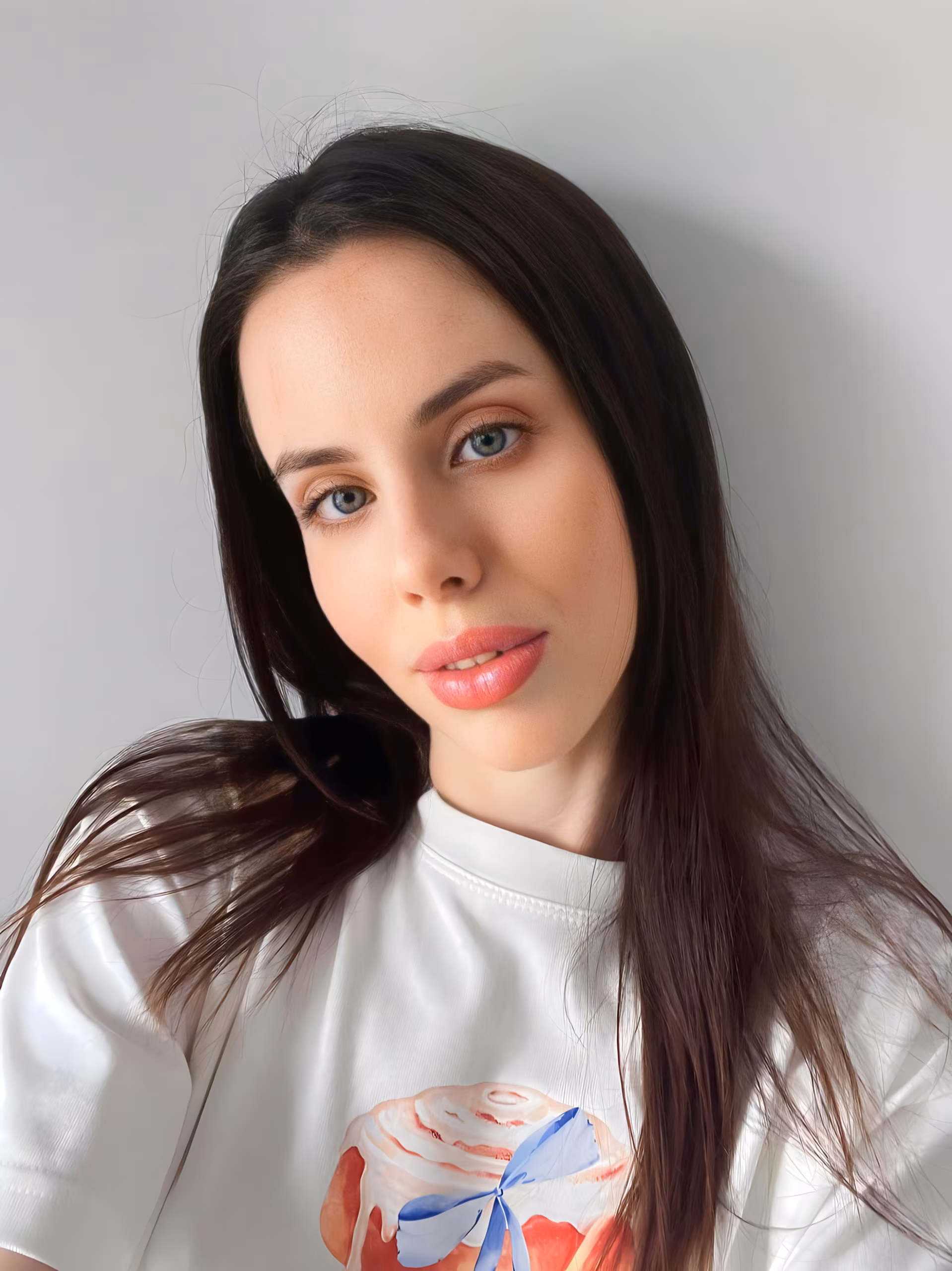 Lilia 30 Bucharest Romania Je cherche un homme pour une belle vie