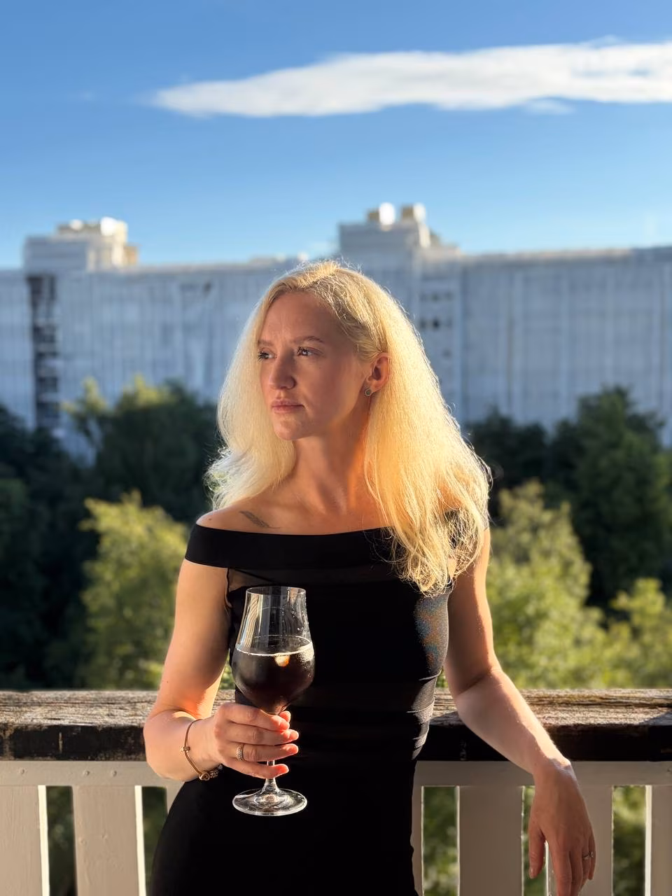 Iaroslava 42 Glukhov Ukraine Je cherche un homme pour un nouveau départ
