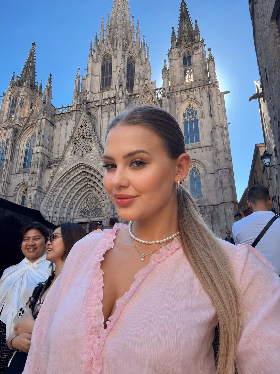 Anita 22 Okhtyrka Ukraine Je cherche un homme pour un nouveau départ
