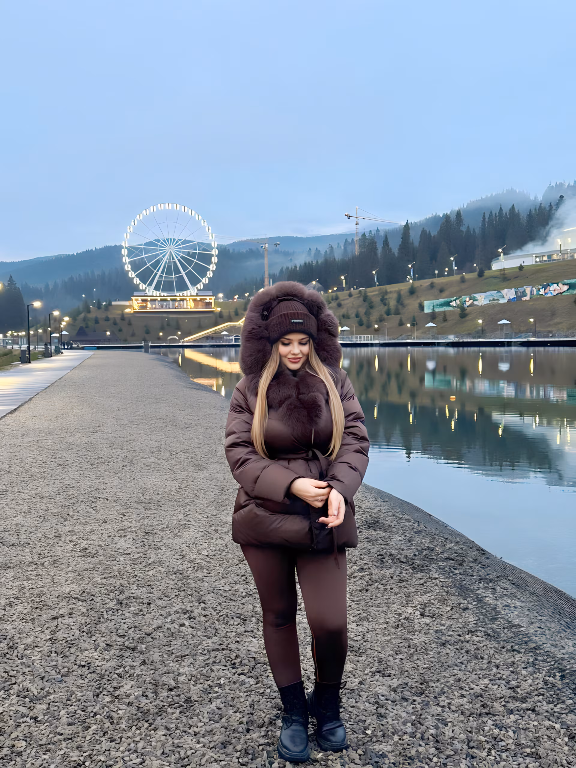 Anita 22 Okhtyrka Ukraine Je cherche un homme pour un nouveau départ