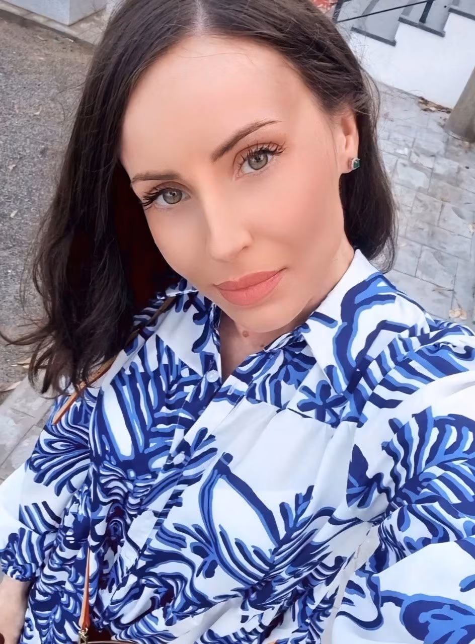 Ksusha 40 Kharkiv Ukraine Je veux un homme ouvert d'esprit