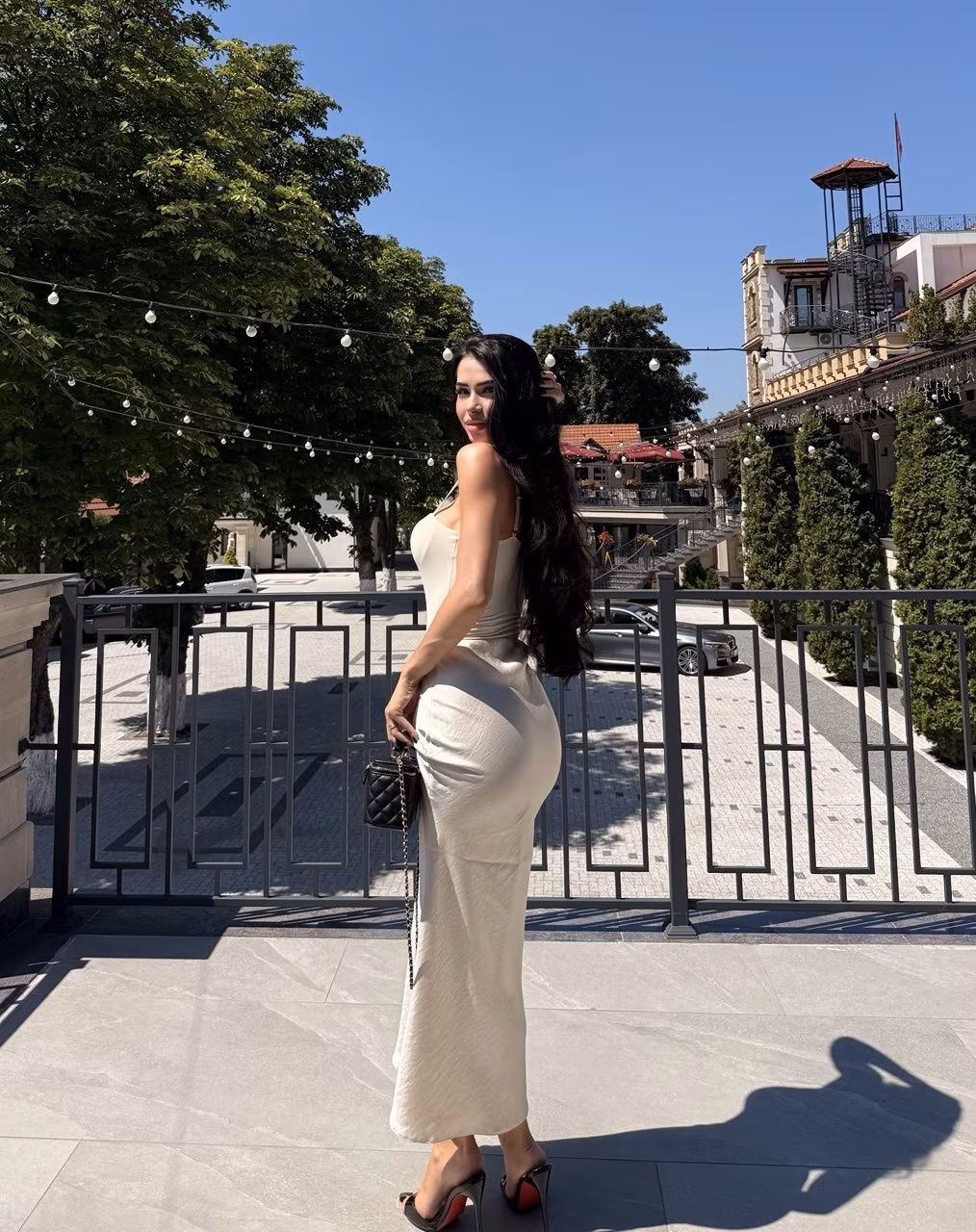 Daniela 24 Bucharest Romania Prête à rencontrer un homme affectueux
