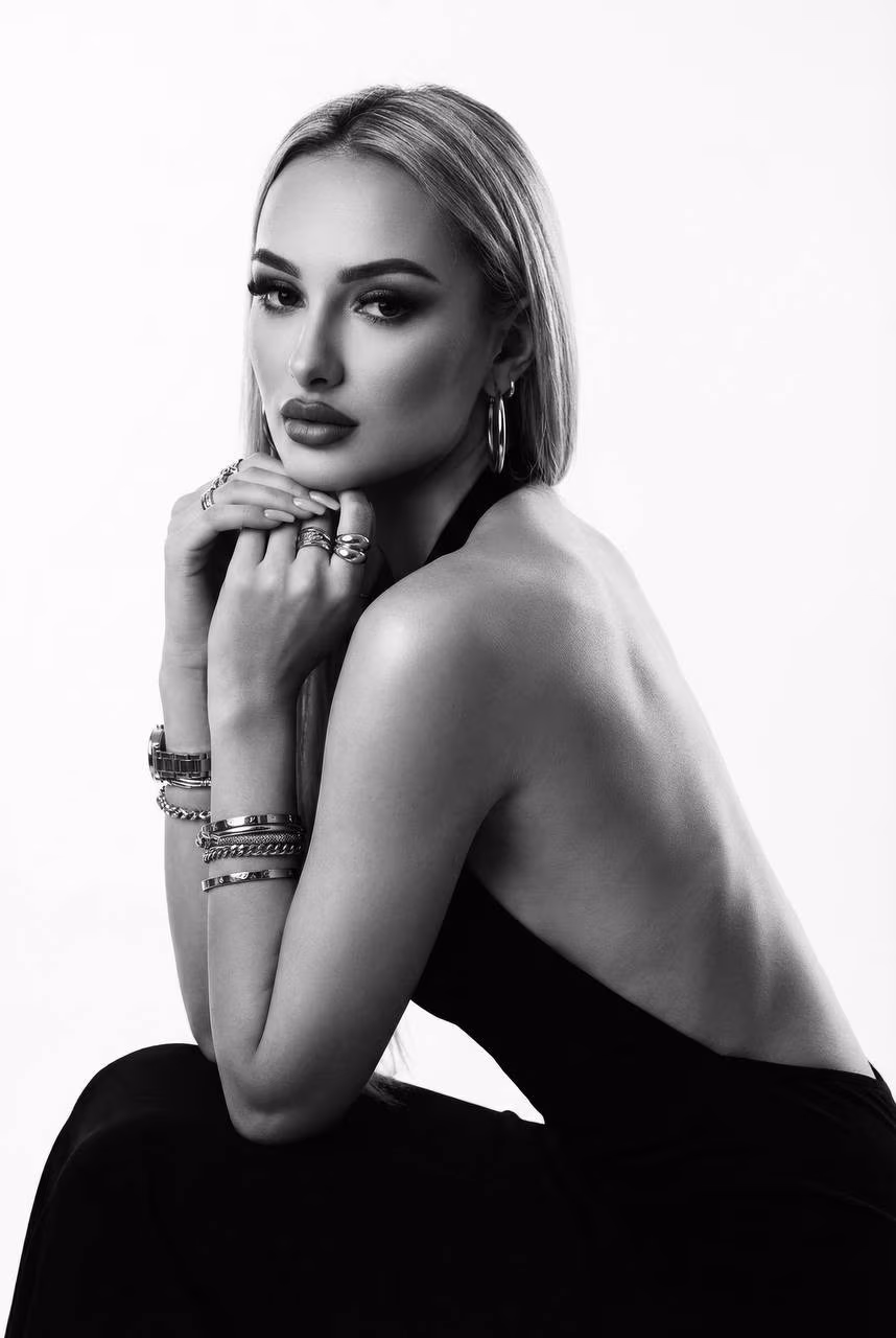 Anna 24 Ivano-Frankivsk Ukraine Prête à rencontrer un homme charmant
