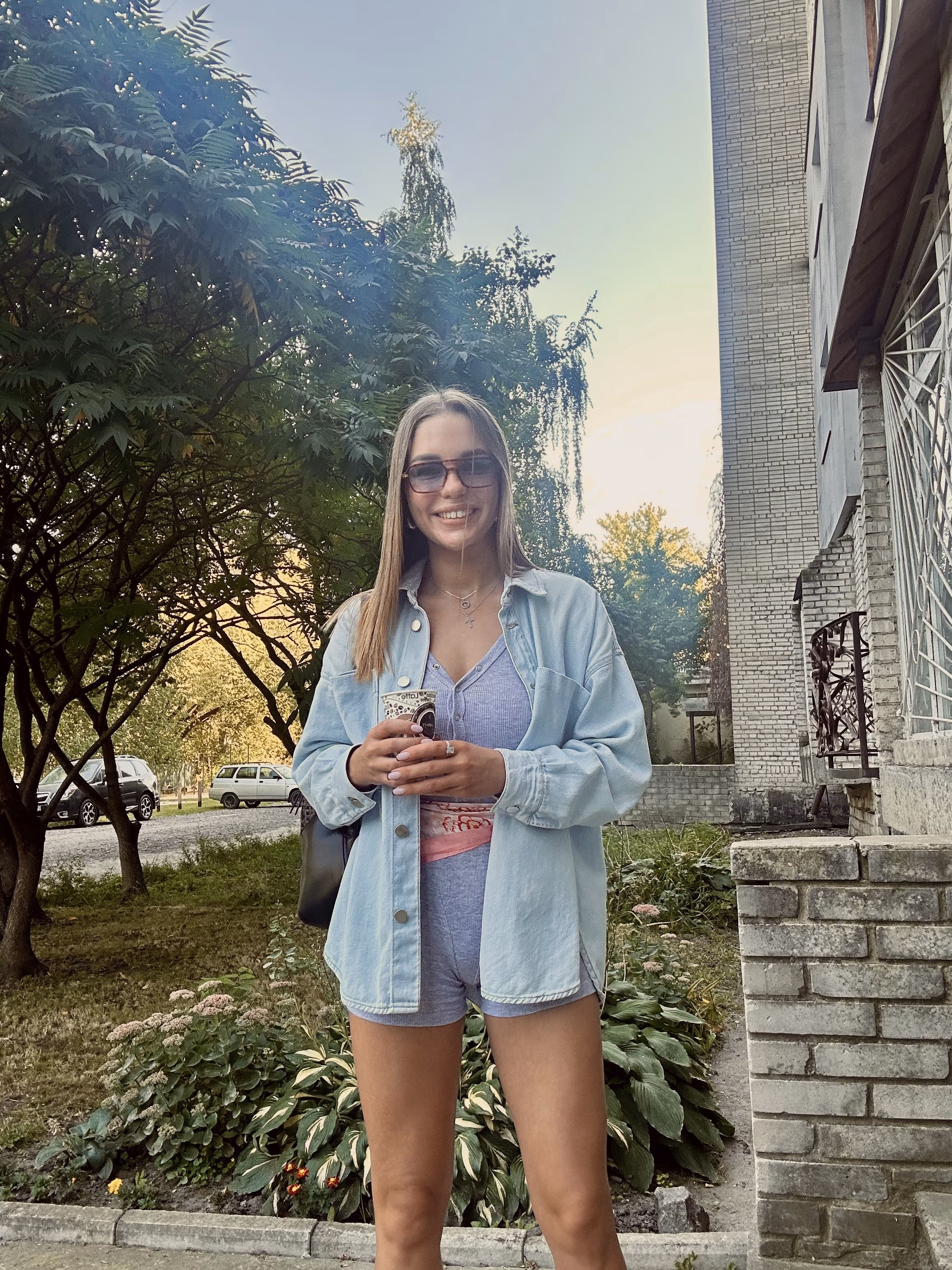 ALINA 28 Sumy Ukraine Je cherche un homme avec qui partager mes rêves