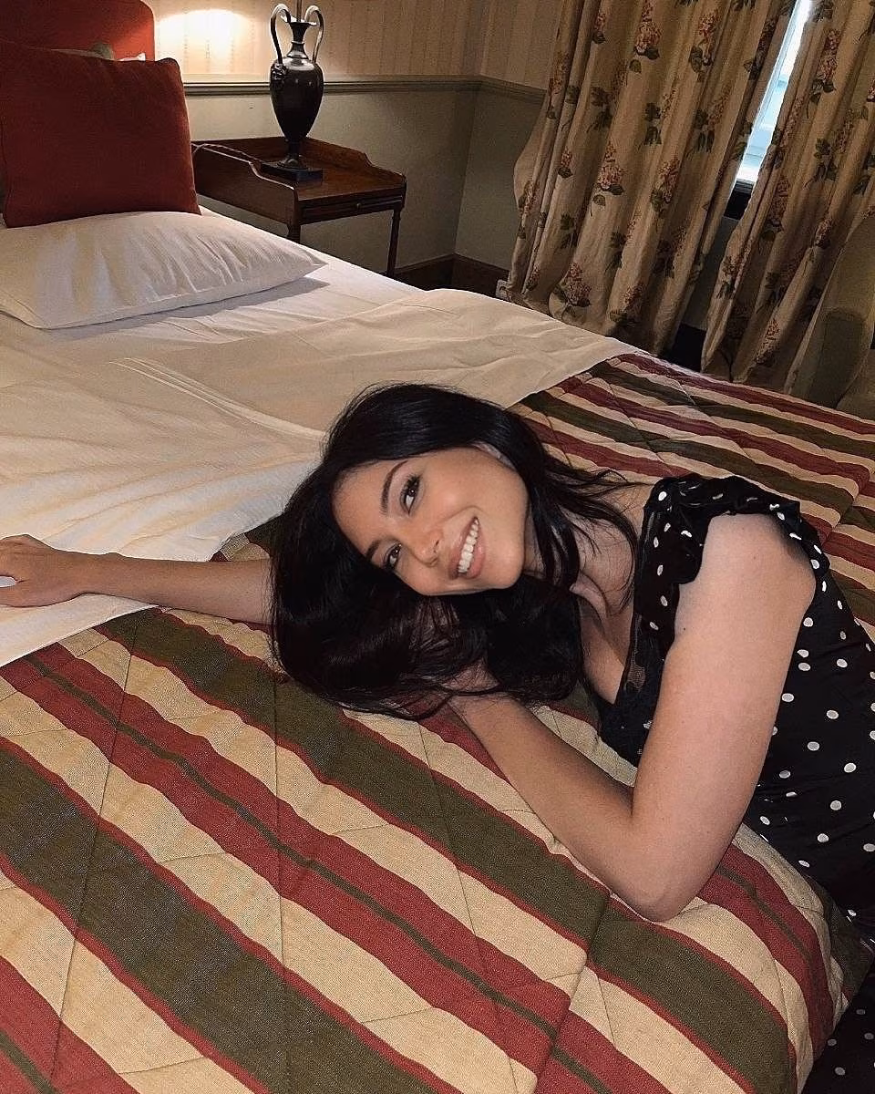 Yulia 30 Wrocław  Poland Je cherche un homme aventurier