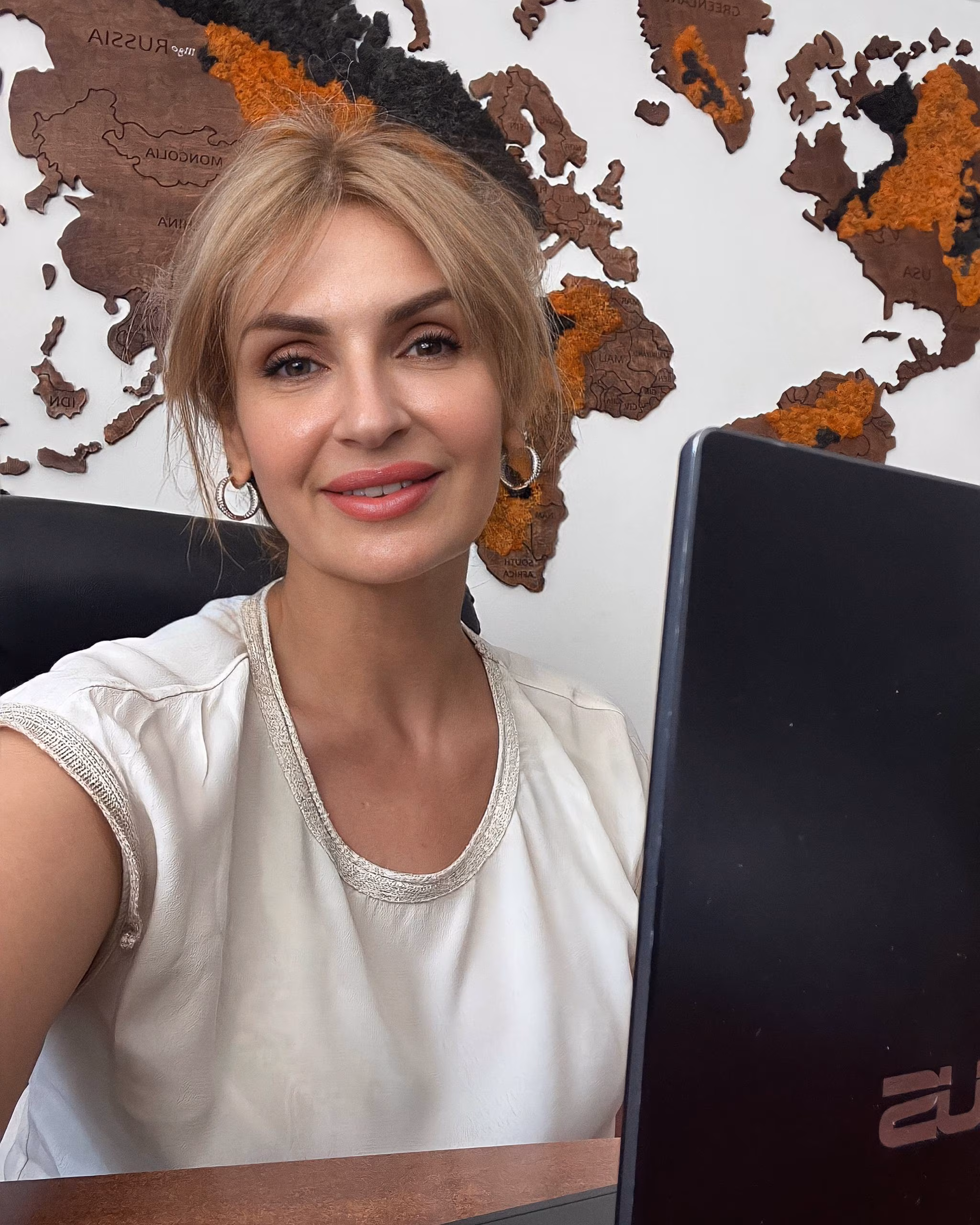 Olena 56 Chop Ukraine Je cherche un homme dont je serai fière