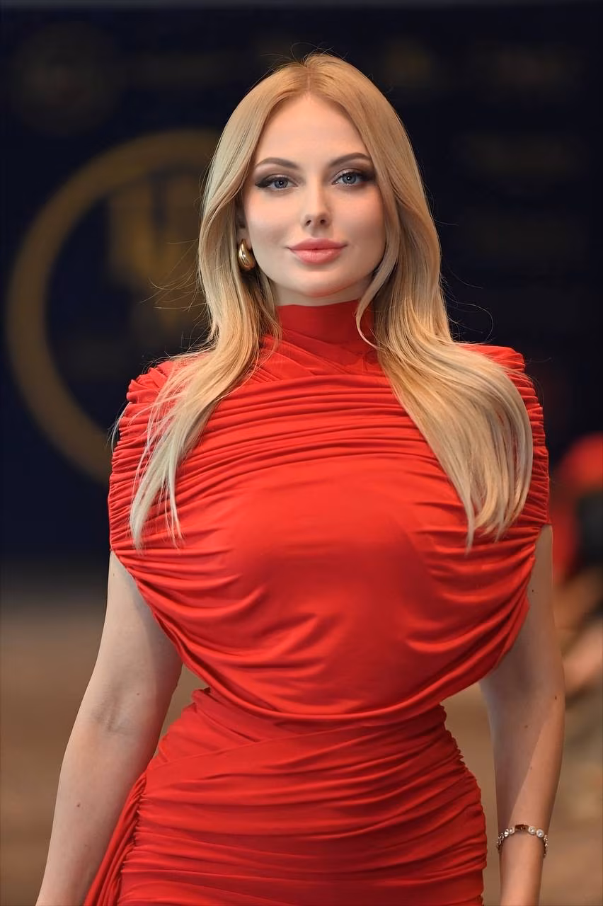 Yulia 40 Cannes France Je cherche un homme pour chérir et être chérie