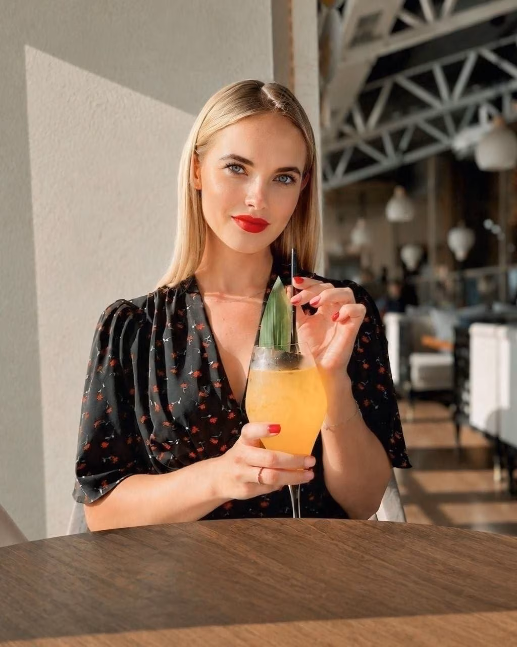 Valeriia 26 Kyiv  Ukraine Je cherche un homme pour explorer la vie