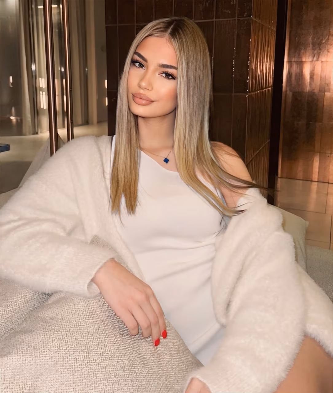 Valeria 18 Burgas Bulgaria Je cherche un homme pour l'amour et la confiance