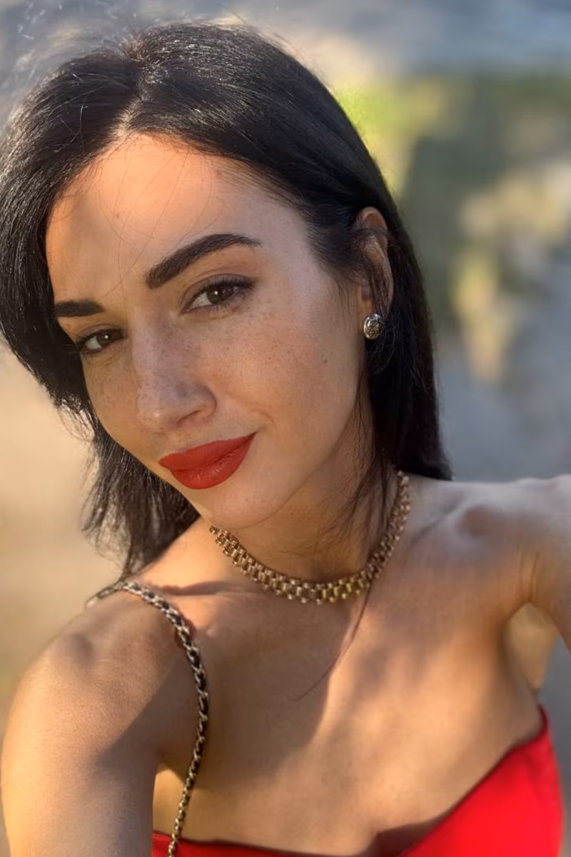 Anna 29 Kyiv  Ukraine Je cherche un homme pour le rire et la joie