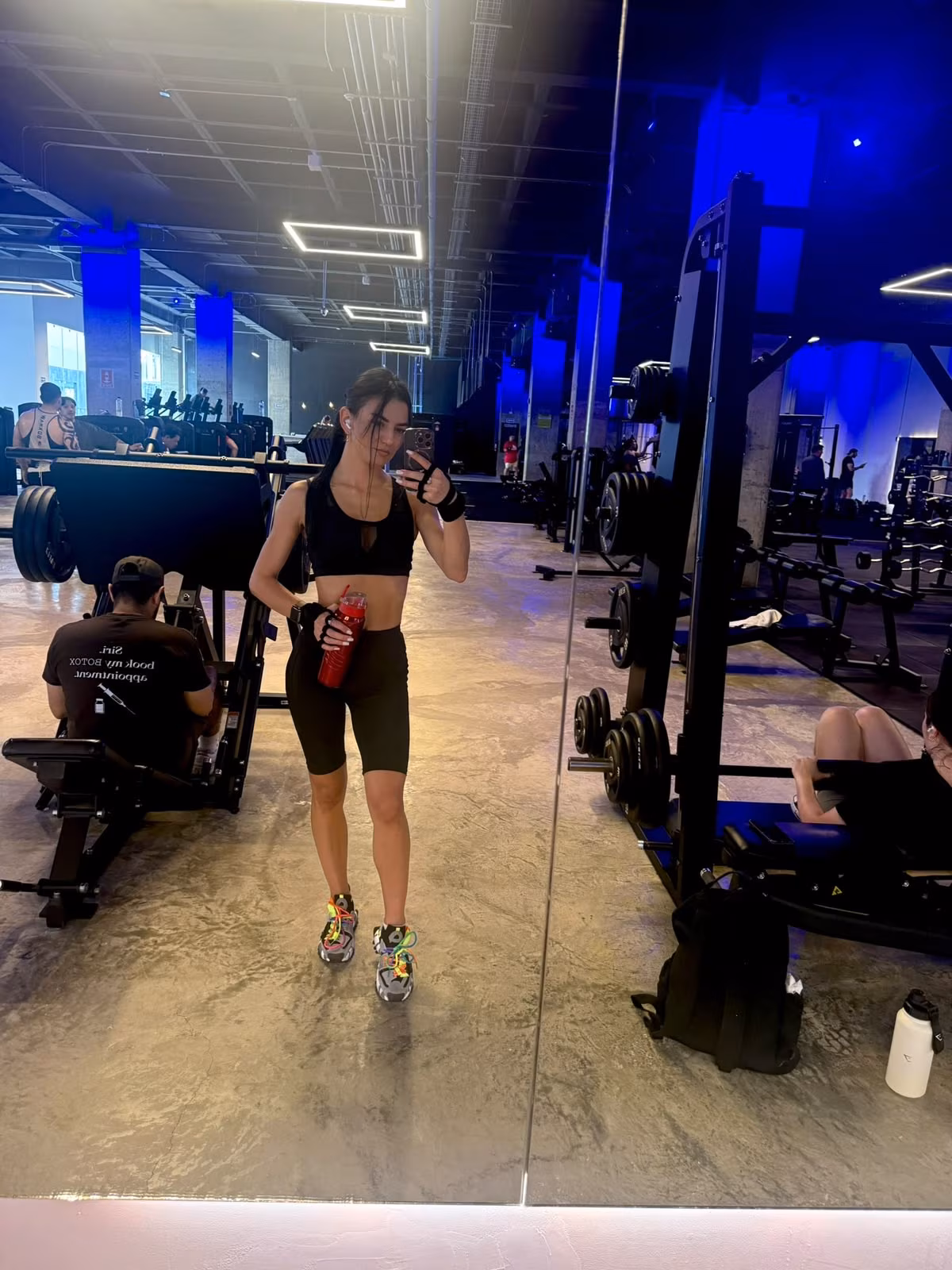 Maria 32 Dubai United Arab Emirates Je cherche un homme pour profiter de la vie