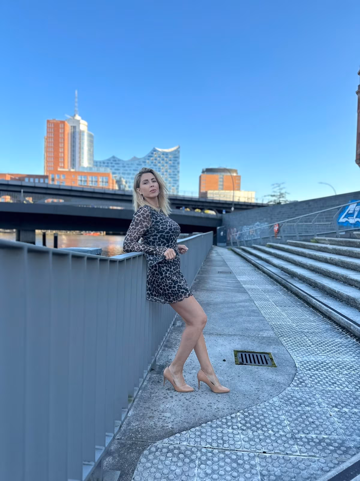 Anna 41 Hamburg Germany Je veux un homme gentil avec les autres