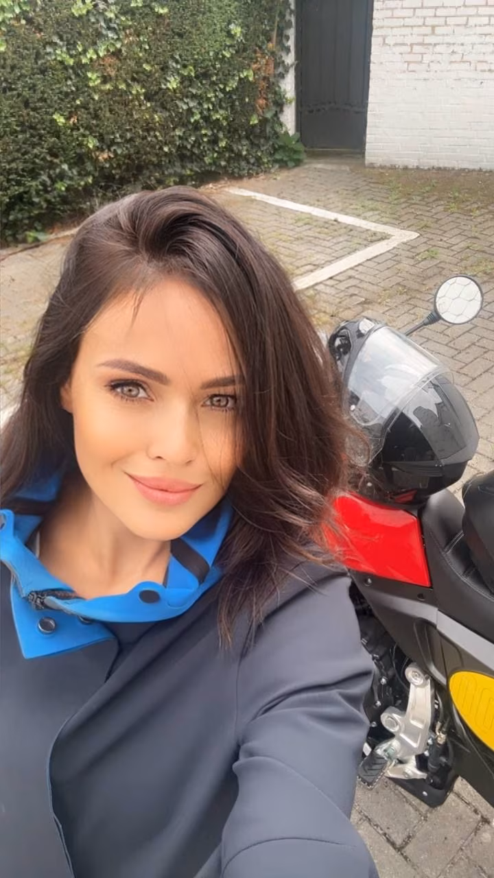 Olena 43 Cyprus/New York Cyprus Je veux un homme généreux