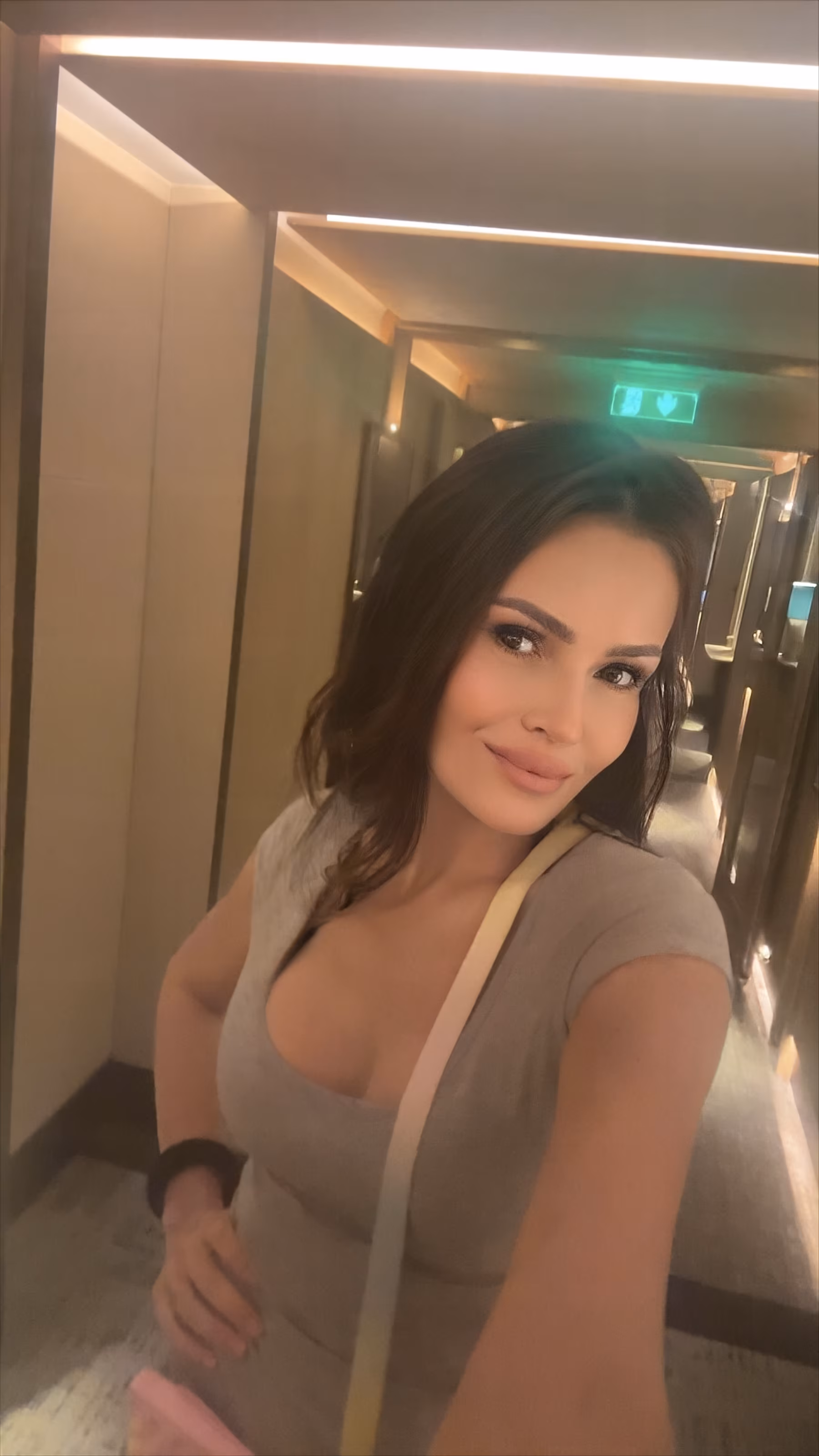 Olena 43 Cyprus/New York Cyprus Je veux un homme généreux