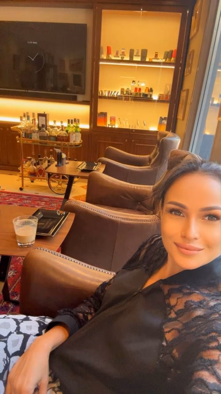 Olena 43 Cyprus/New York Cyprus Je veux un homme généreux