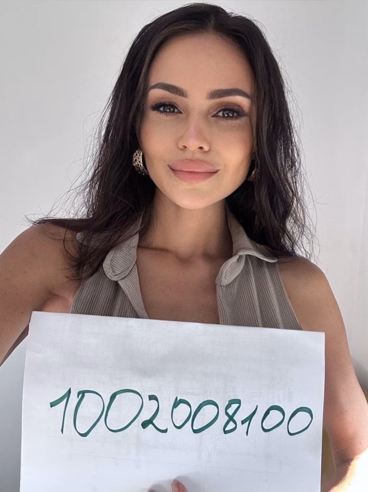 Olena 43 Cyprus/New York Cyprus Je veux un homme généreux