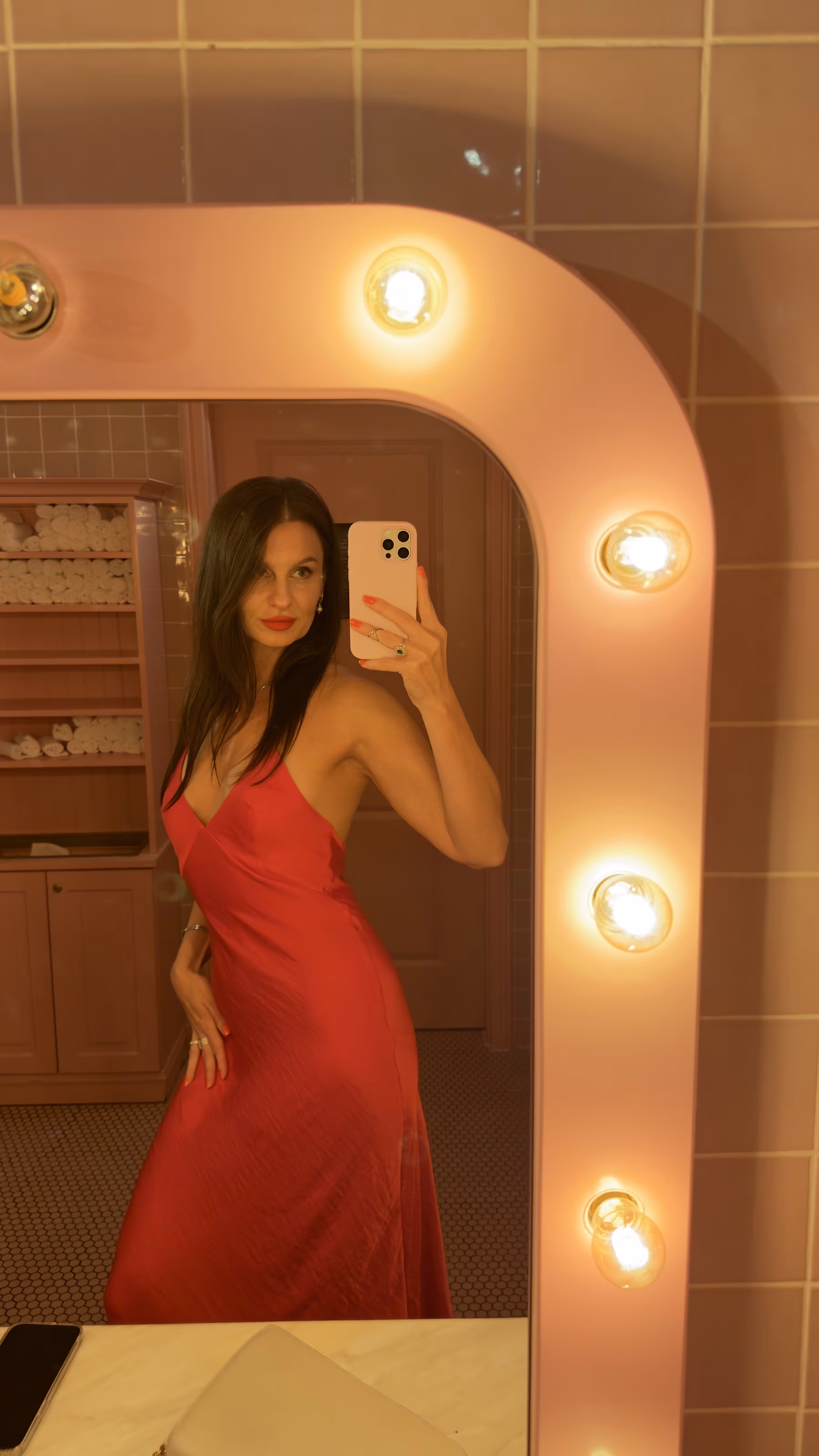Oleksandra 38 Berlin Germany Je veux un homme qui soit mon égal
