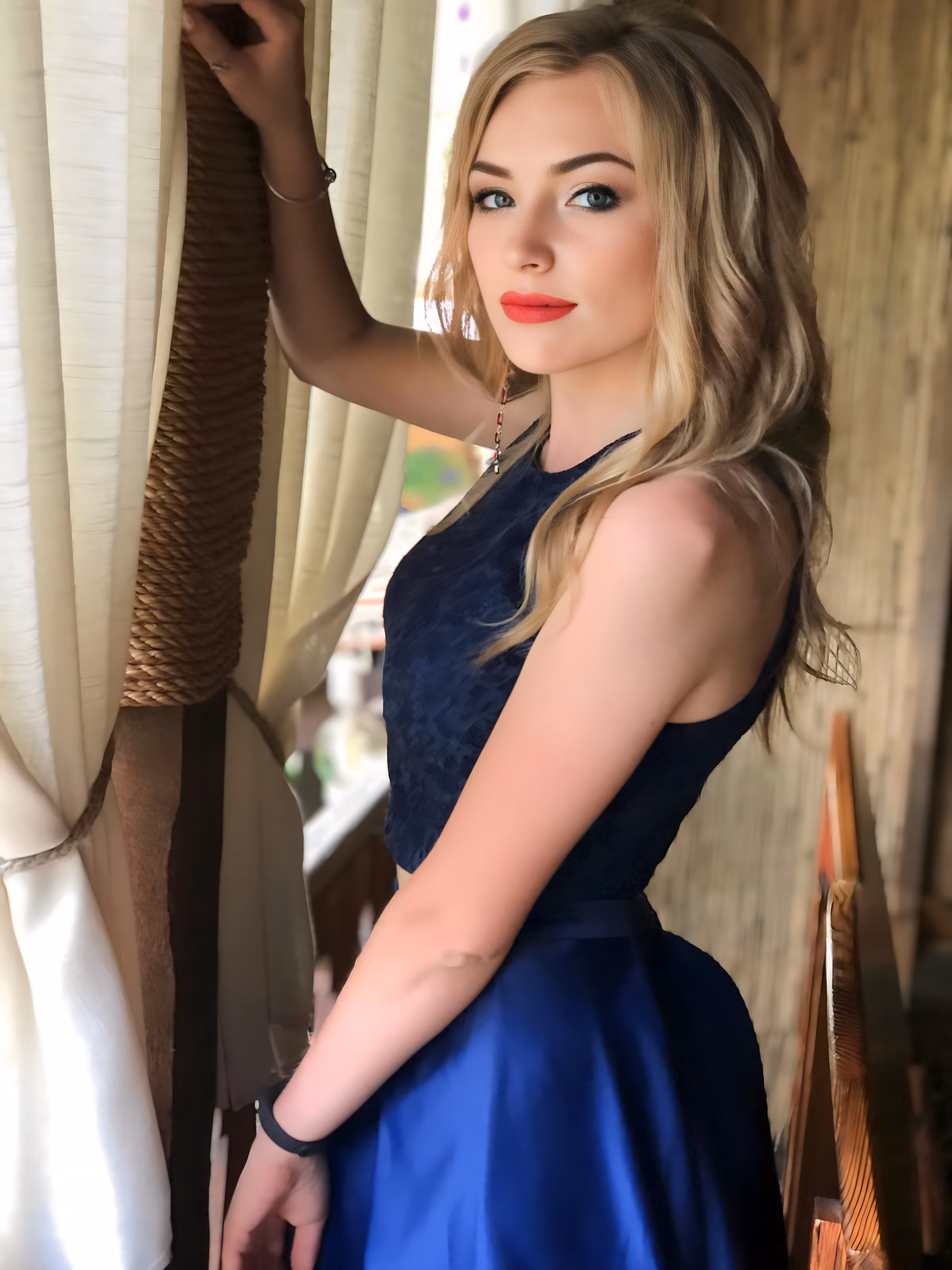 Mariia 29 Chernivtsi  Ukraine Prête à rencontrer un homme optimiste