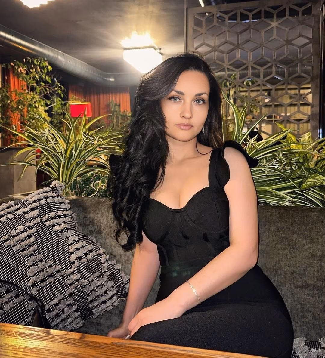 Olena 40 Chernihiv Ukraine Prête à rencontrer un homme optimiste