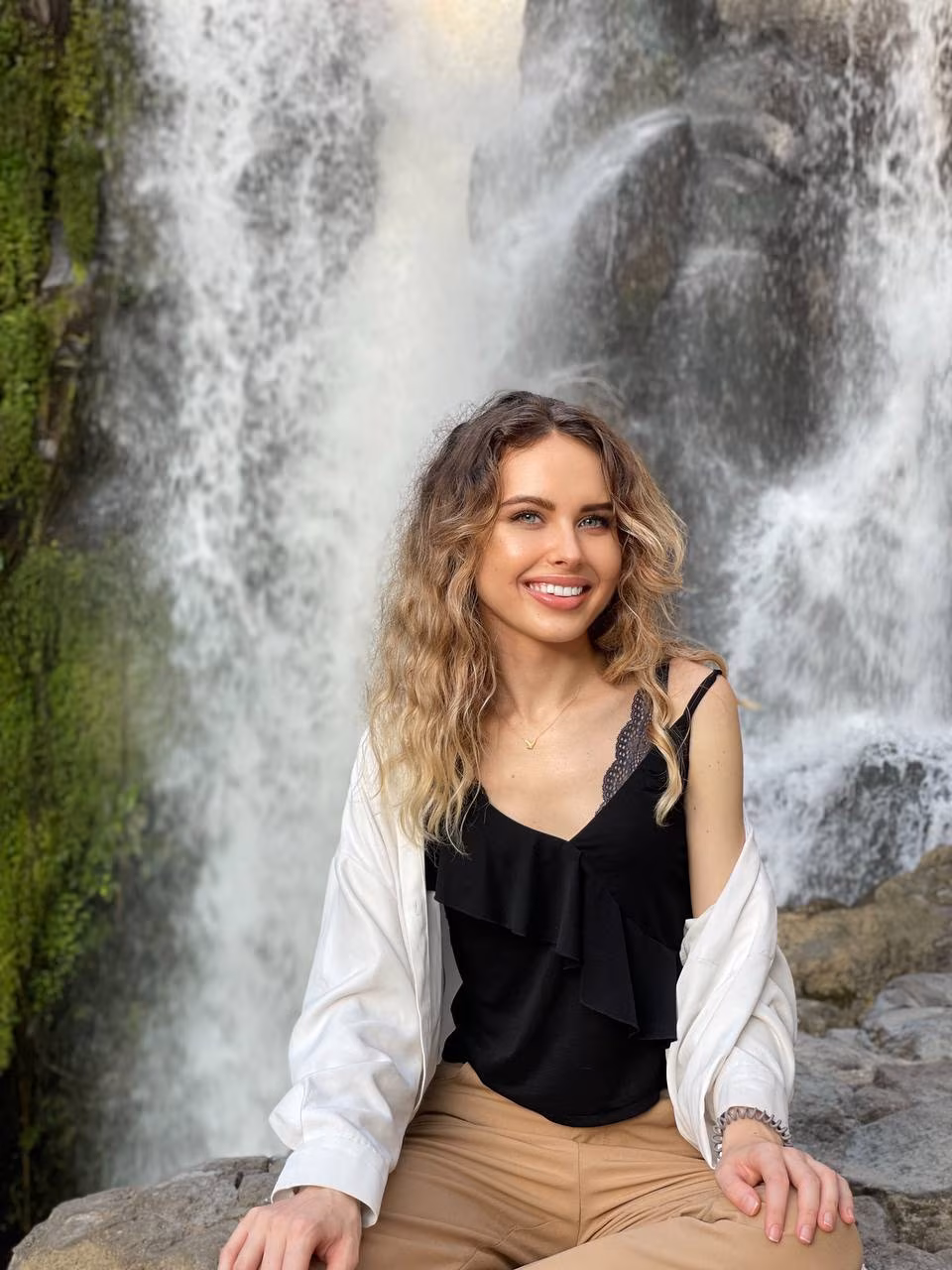 Anna 30 Odessa Ukraine Je cherche un homme au cœur pur