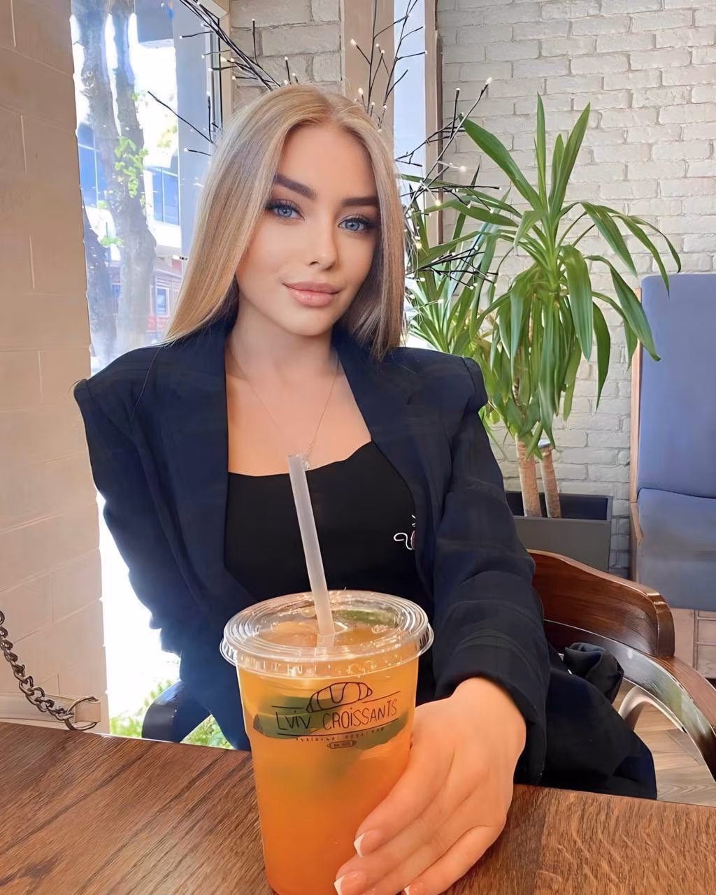Olha 22 Kyiv Ukraine Je cherche un homme avec une belle personnalité