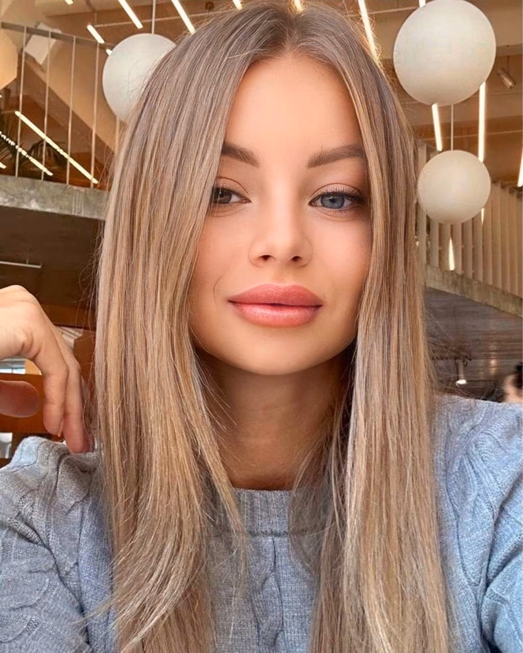 Anna 35 Ivano-Frankivsk Ukraine Je cherche un homme avec une belle personnalité