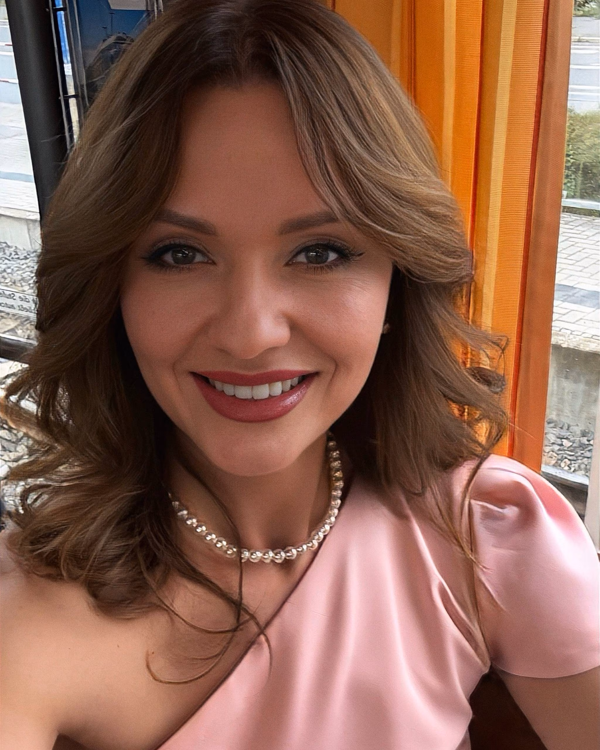 Anna 39 Düsseldorf Germany Je cherche un homme digne de confiance