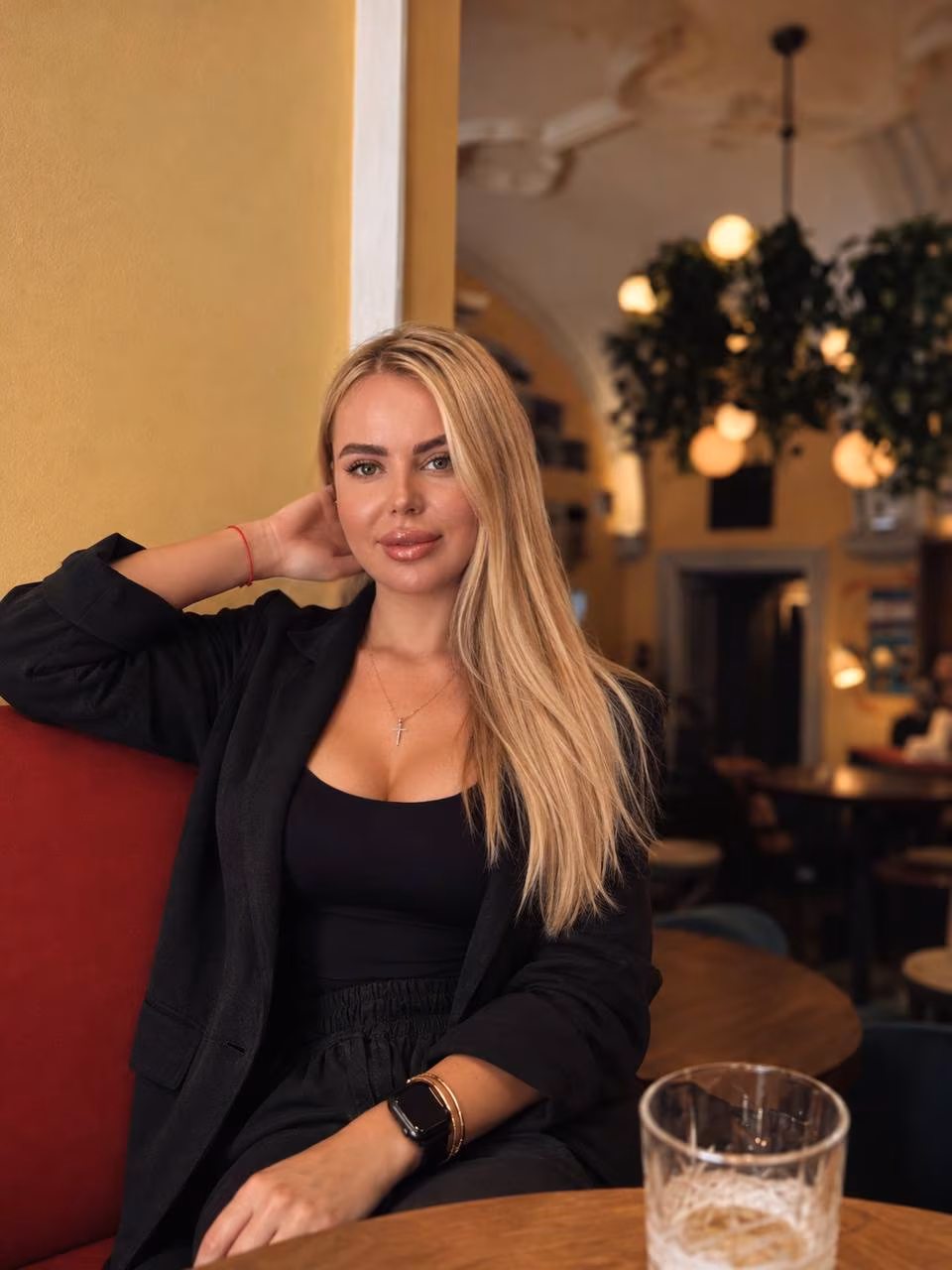 Alena 45 Kyiv Ukraine Je cherche un homme en qui avoir confiance