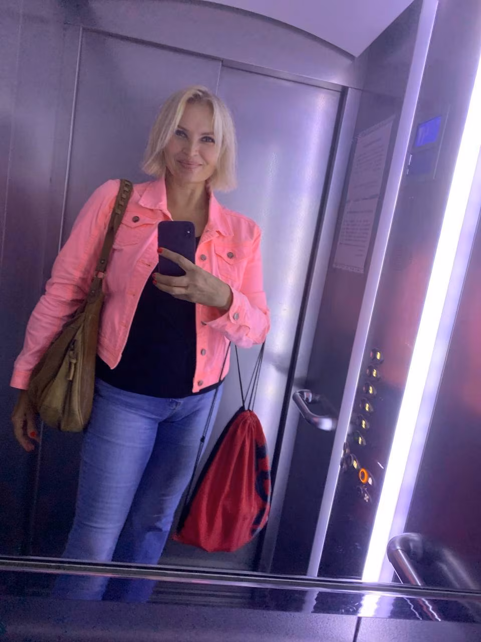 NATALI 49 Kiev Ukraine Je cherche un homme pour construire des rêves