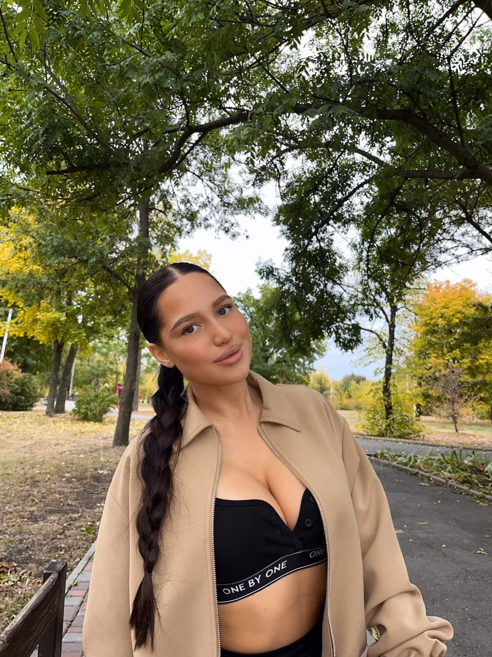 Olena 23 Kryvyi Rih Ukraine Je cherche un homme pour grandir ensemble