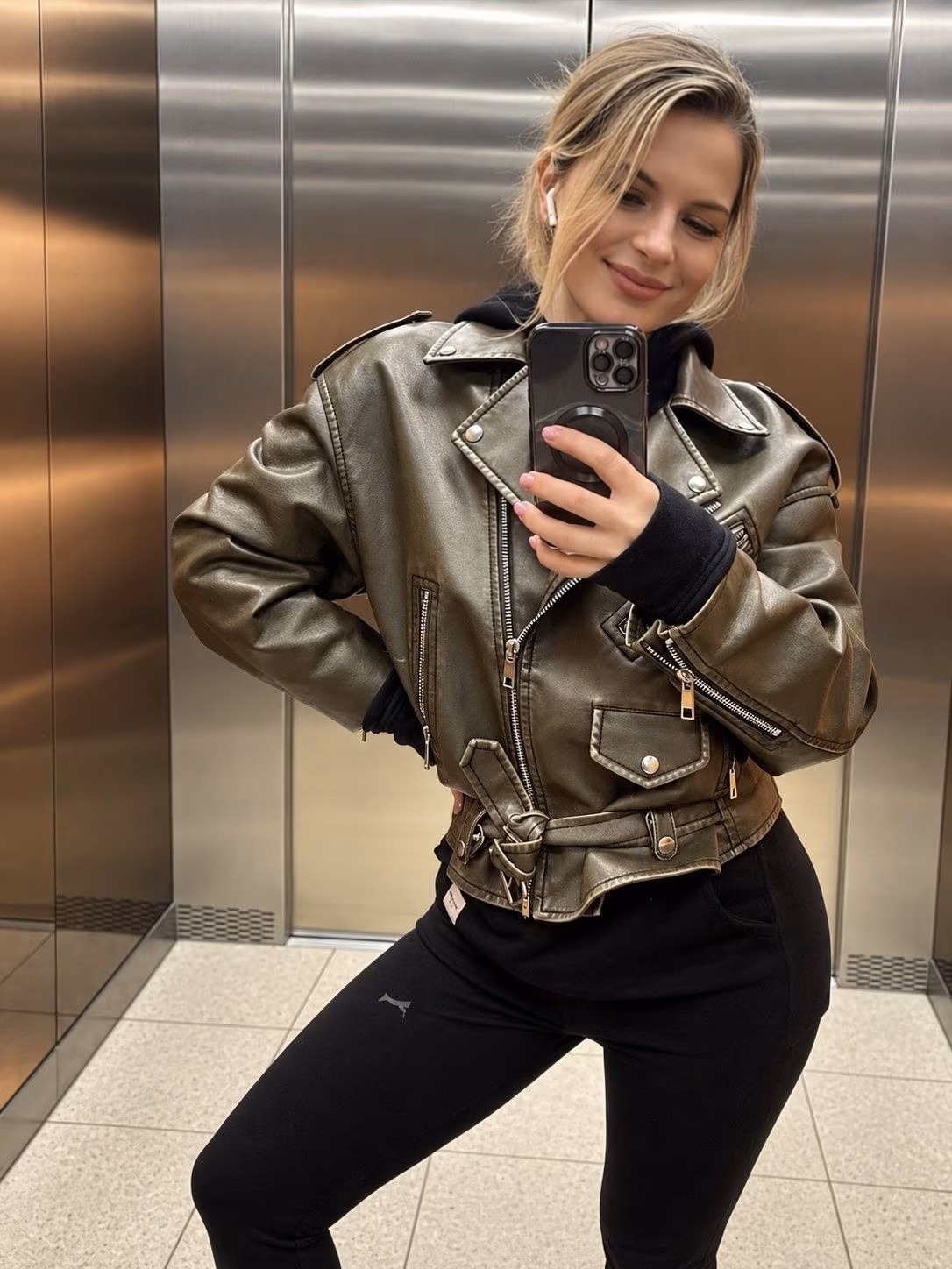 Yulia 46 Weil am Rhein  Germany Je cherche un homme pour grandir ensemble