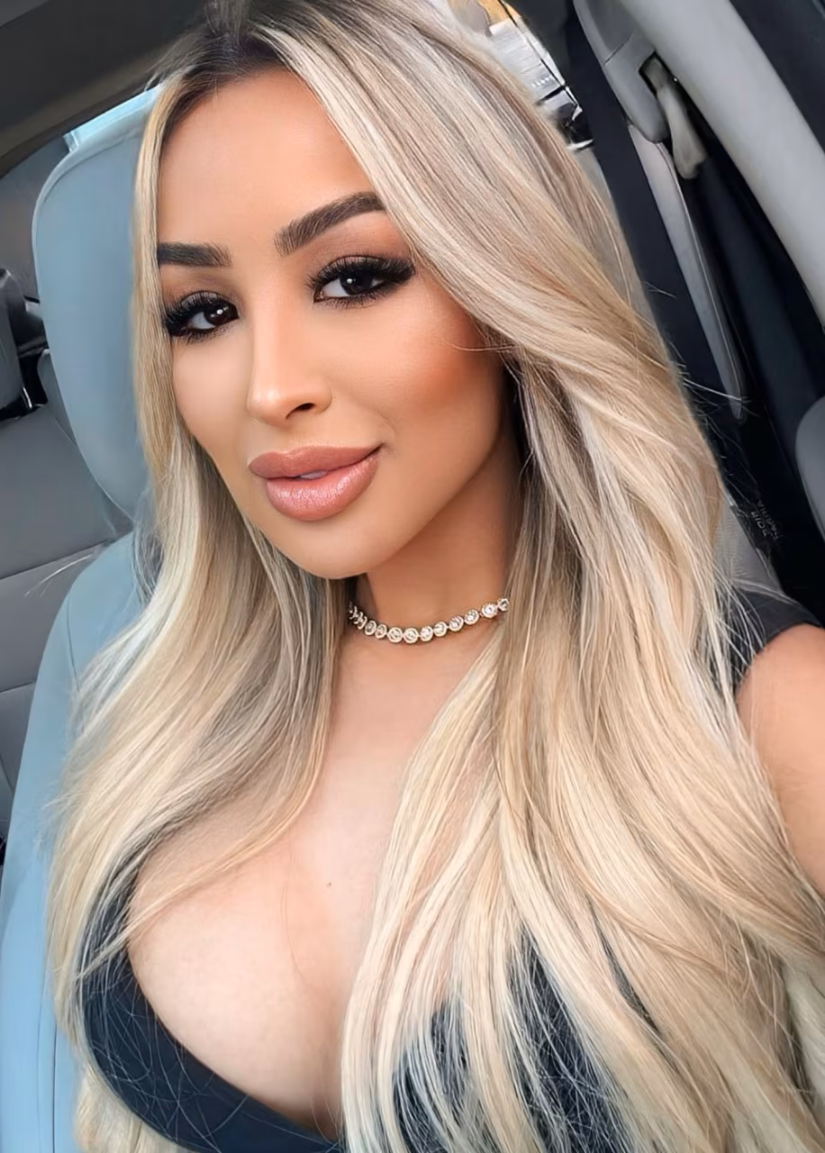 Paola 26 Curitiba Brazil Je cherche un homme pour la passion et la romance