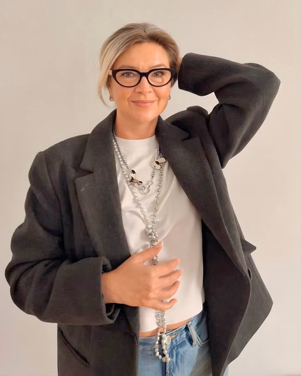 Yulia 51 Grenoble France Je cherche un homme pour me sentir en sécurité