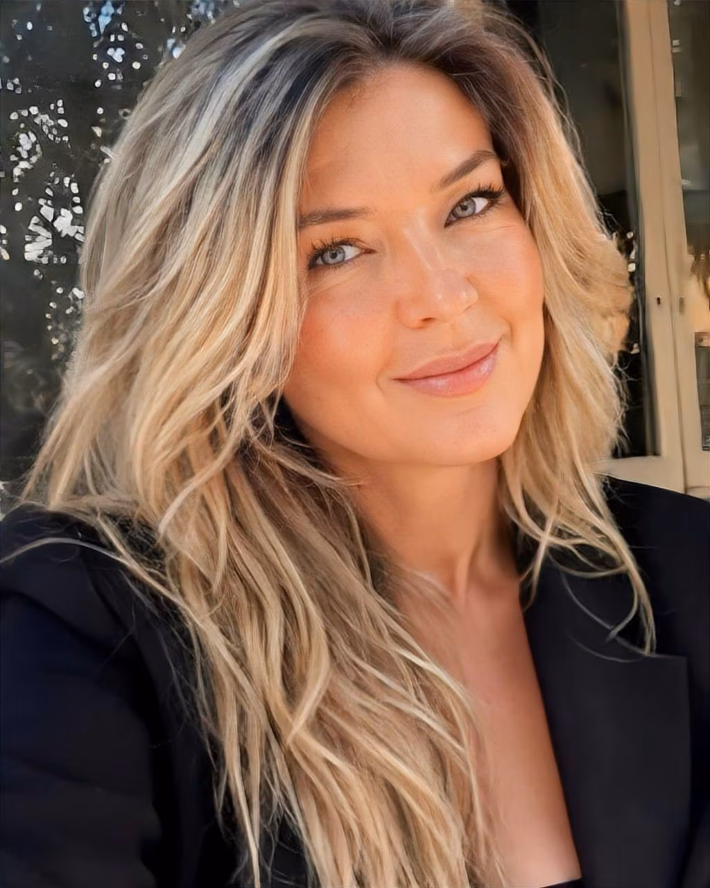 Yulia 51 Grenoble France Je cherche un homme pour me sentir en sécurité