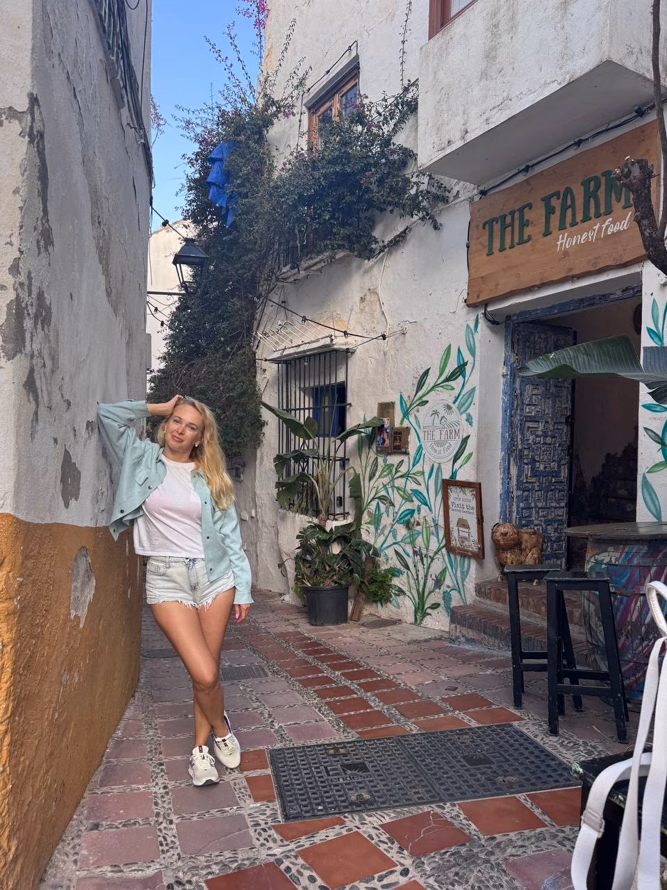Olena 42 Benalmadena Spain Je cherche un homme pour voyager ensemble